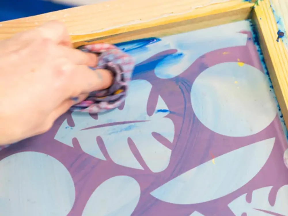 How To Clean Screen Printing Screens